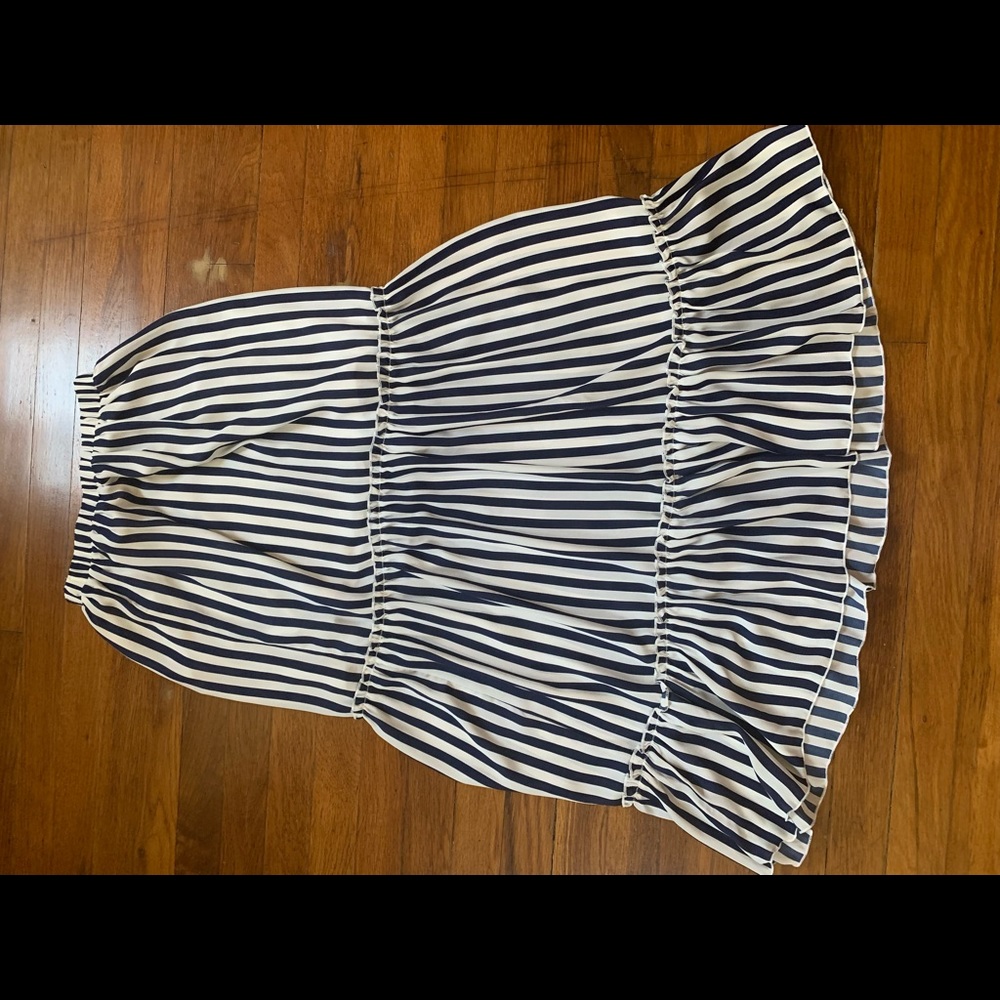 BOOHOO Long Skirt. Size 4